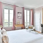Appartement Spacious 4 Bedrooms - 11th With Style