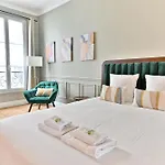 דירה Spacious 4 Bedrooms - 11th With Style פריז