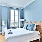 Spacious 4 Bedrooms - 11th With Style