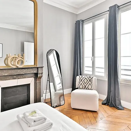 Spacious 4 Bedrooms - 11th With Style * Paris