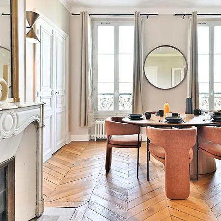 Spacious 4 Bedrooms - 11th With Style * Paris