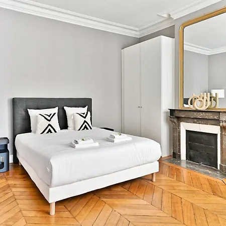 Apartment Spacious 4 Bedrooms - 11th With Style