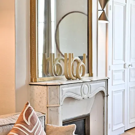 Spacious 4 Bedrooms - 11th With Style Apartment *