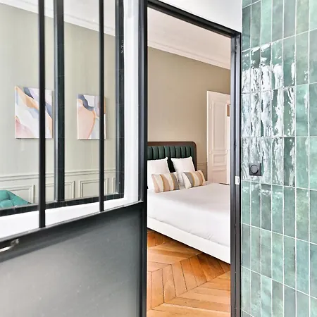 Spacious 4 Bedrooms - 11th With Style Apartment Paris