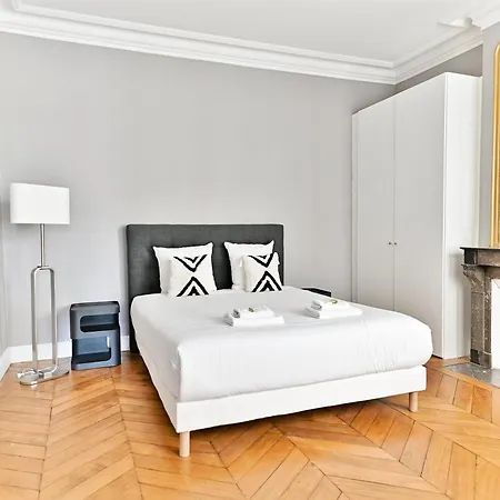 Apartment Spacious 4 Bedrooms - 11th With Style *