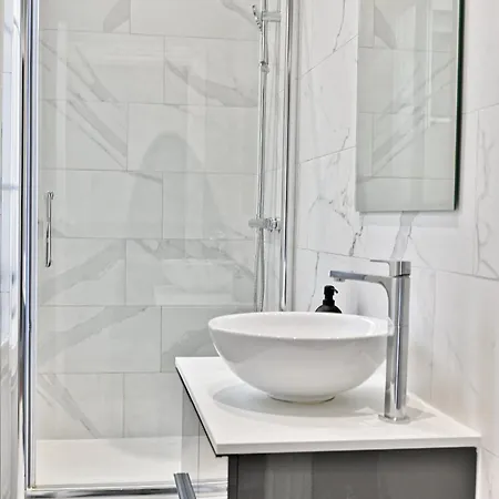 Spacious 4 Bedrooms - 11th With Style * Paris