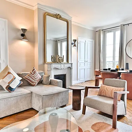 Spacious 4 Bedrooms - 11th With Style Paris