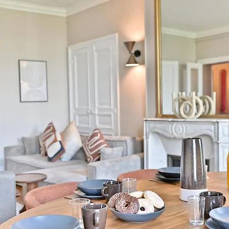 Spacious 4 Bedrooms - 11th With Style * Paris