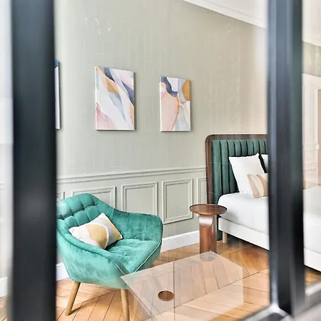 Διαμέρισμα Spacious 4 Bedrooms - 11th With Style *