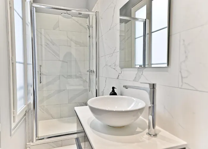Apartment Spacious 4 Bedrooms - 11th With Style *