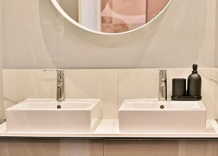 Διαμέρισμα Spacious 4 Bedrooms - 11th With Style