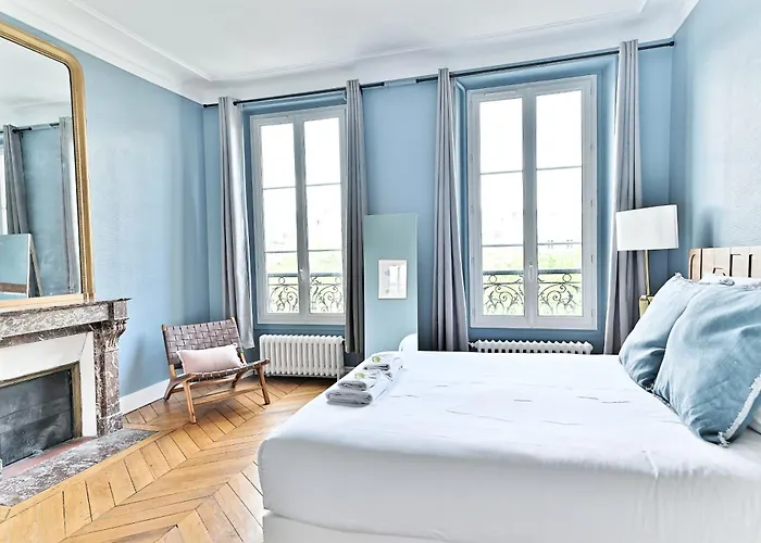 Spacious 4 Bedrooms - 11th With Style Daire Paris