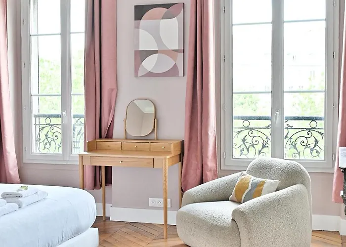 Spacious 4 Bedrooms - 11th With Style Paryż