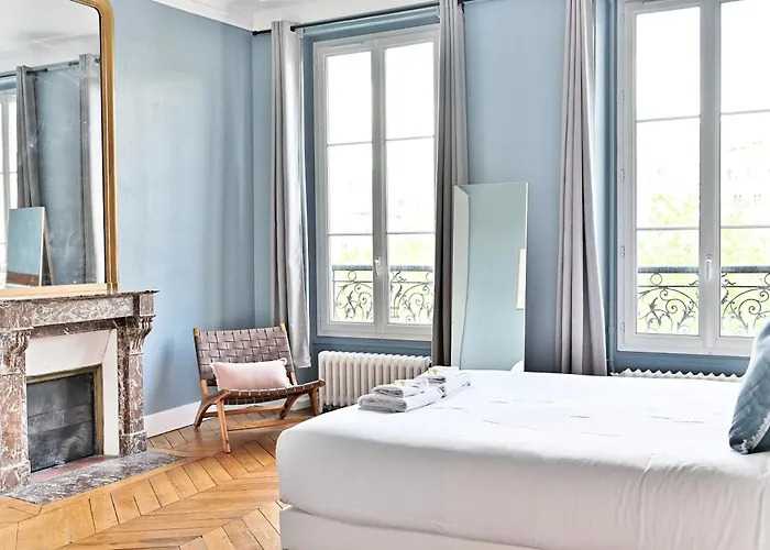 Apartment Spacious 4 Bedrooms - 11th With Style