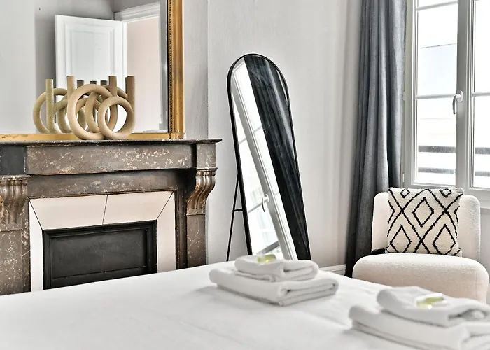 Apartment Spacious 4 Bedrooms - 11th With Style Paris
