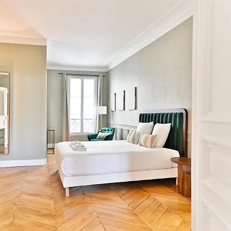 Spacious 4 Bedrooms - 11th With Style דירה פריז