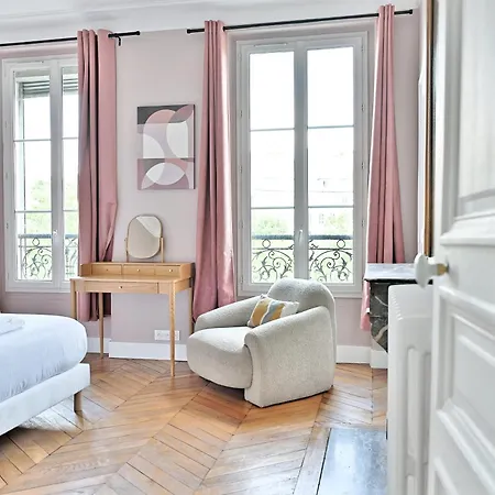 Spacious 4 Bedrooms - 11th With Style פריז