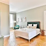 Spacious 4 Bedrooms - 11th With Style * Parigi