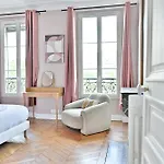 Spacious 4 Bedrooms - 11th With Style Parigi