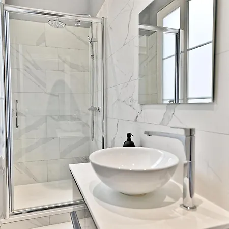 Appartement Spacious 4 Bedrooms - 11th With Style *
