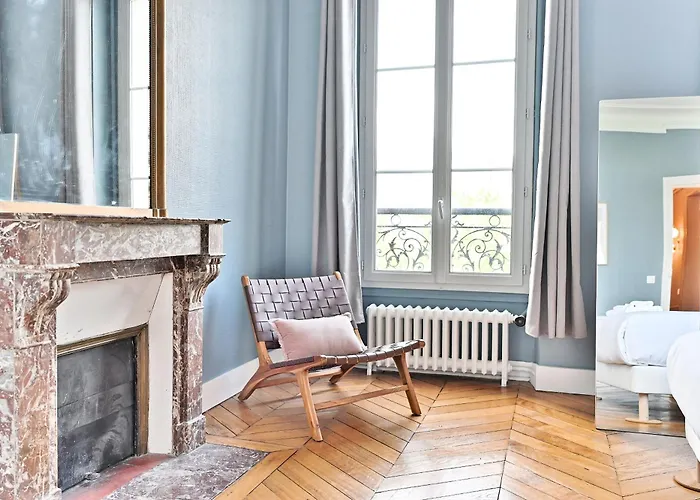Spacious 4 Bedrooms - 11th With Style Appartement Parijs
